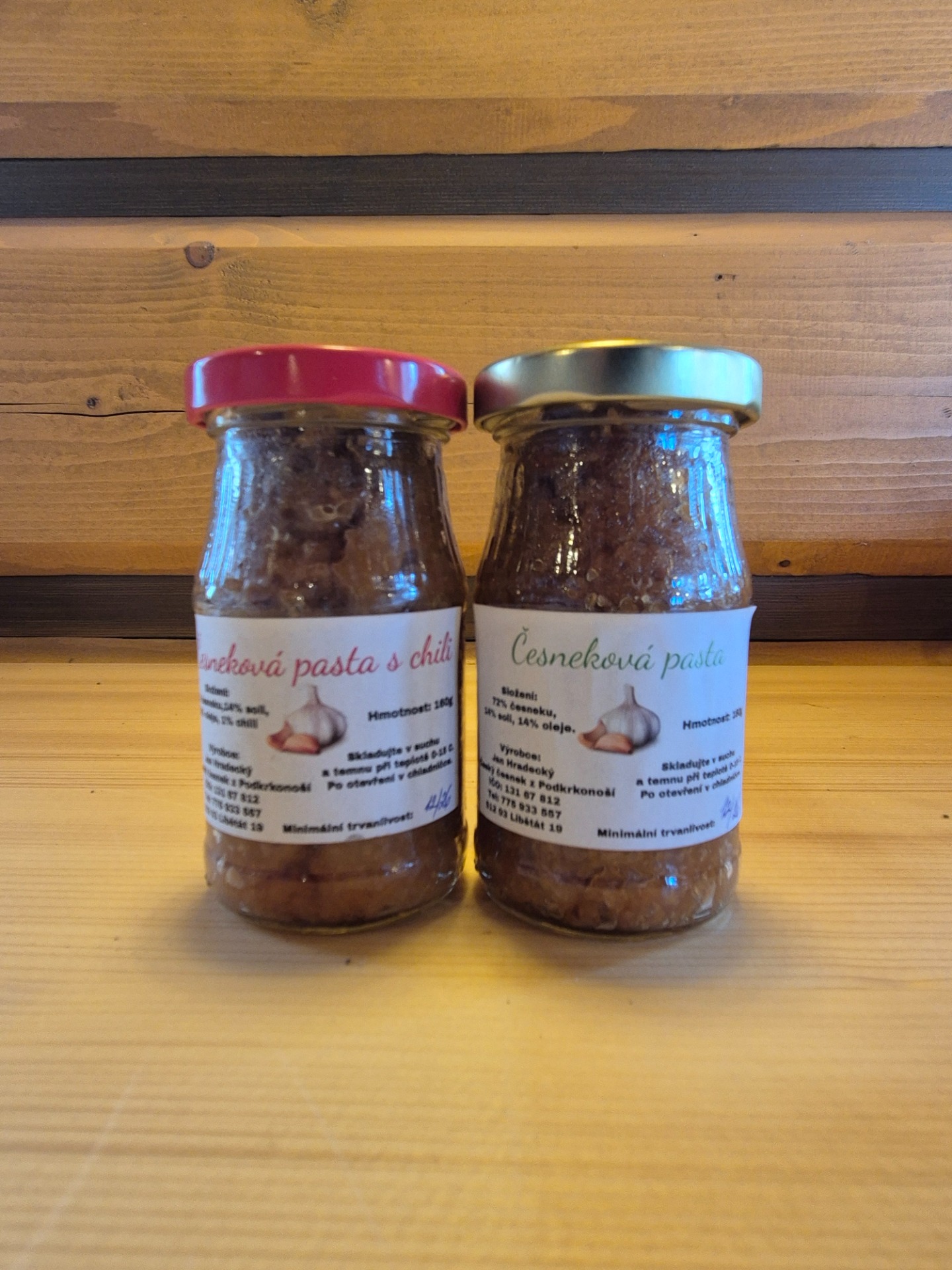 Česneková pasta klasická/s chili 160g.. 70 Kč/Ks